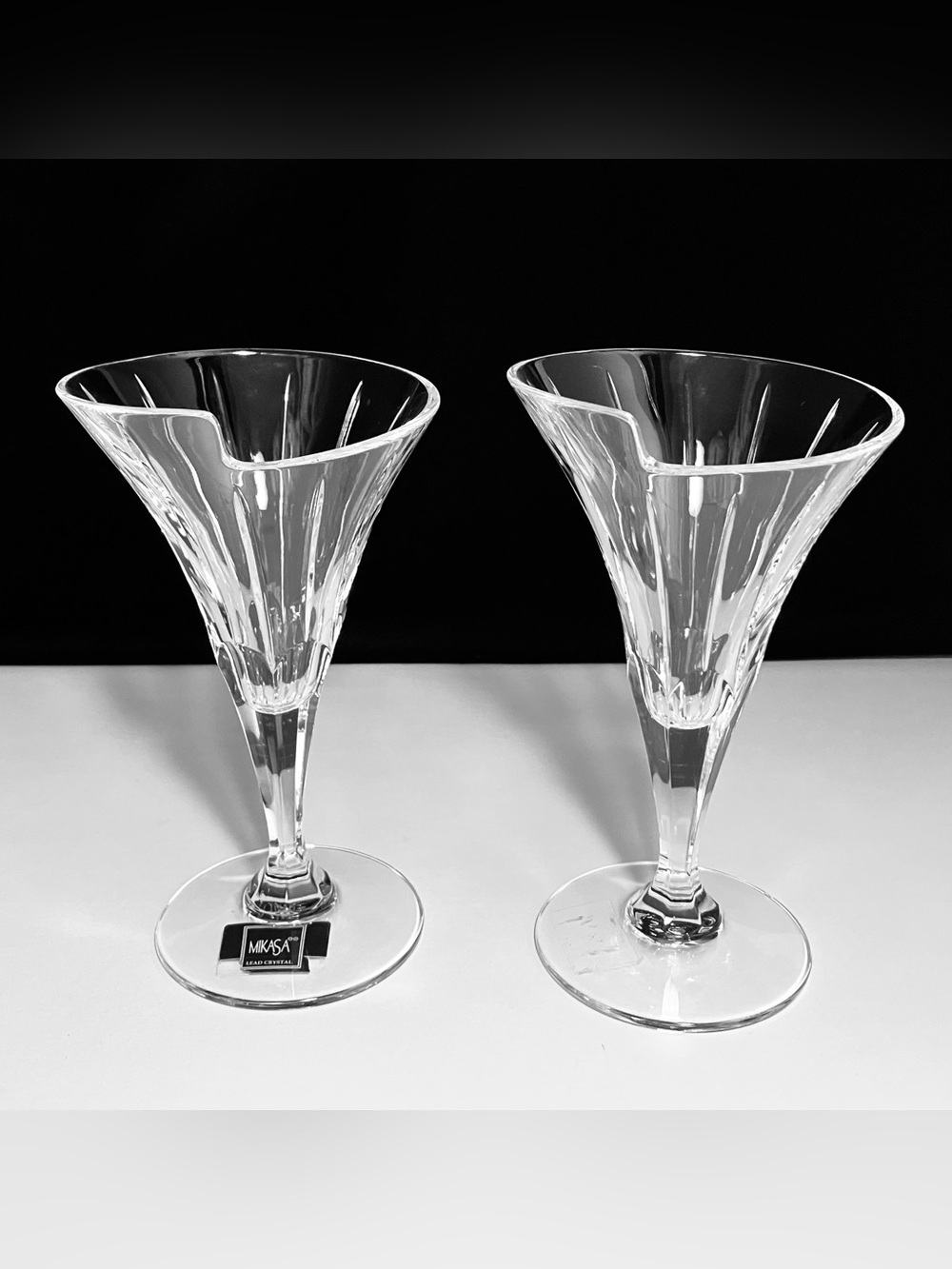 2 Rare MIKASA COMPOSURE Short-Stem WHITE WINE GLASSES / 6.5 Inches / One Chip